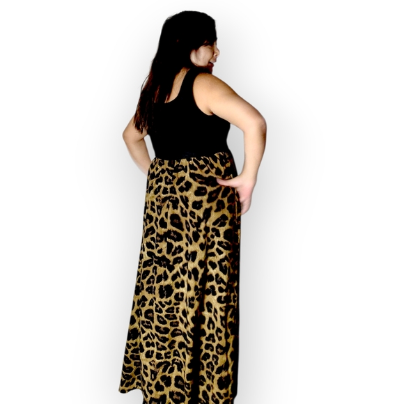 Elegant Animal Print Maxi Dress - Picture 9 of 10